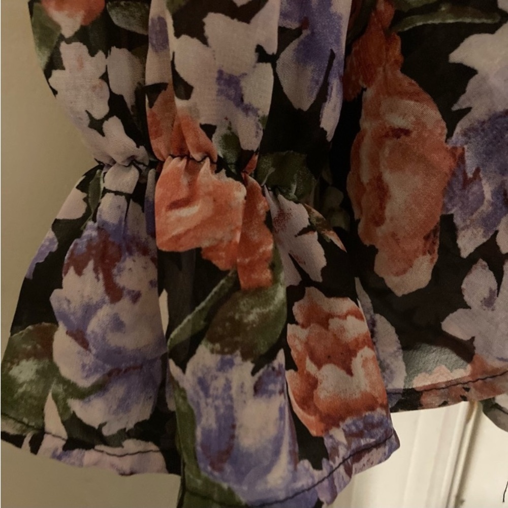 Forever 21 blouse - Picture 3 of 5